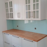 Skleněná deska za kuchyňskou linku